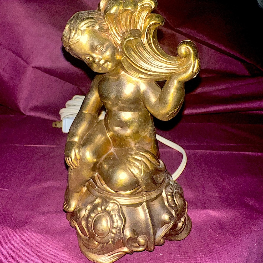 Rare Vintage 1960’s Cherub brass lamp.